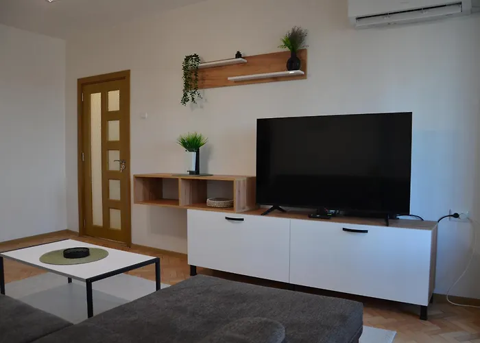 Riverview Апартамент *